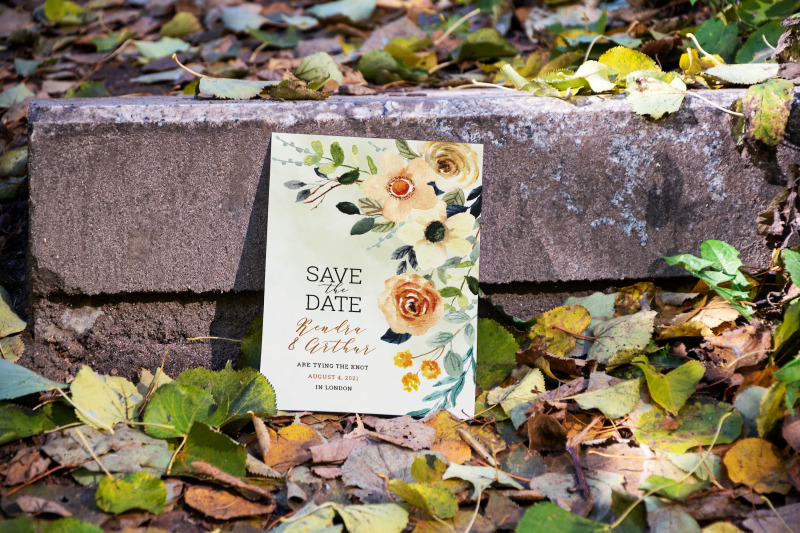 5x7-autumn-card-mockup-fall-mockup-greeting-card-psd-mockup-invitat