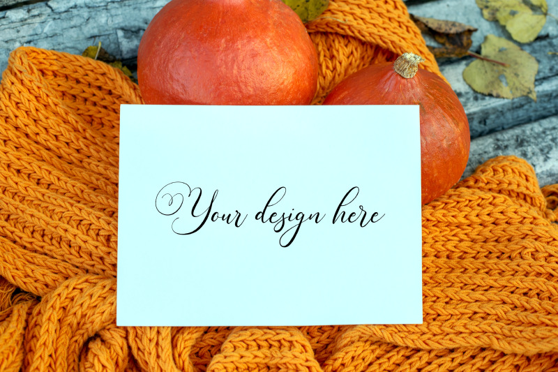 7x5-autumn-card-mockup-fall-mockup-greeting-card-psd-mockup-invitat