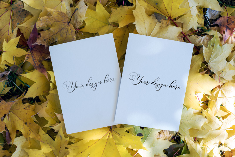 5x7-autumn-card-mockup-fall-mockup-greeting-card-psd-mockup-invitat