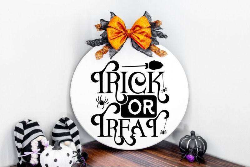 halloween-door-signs-svg-bundle