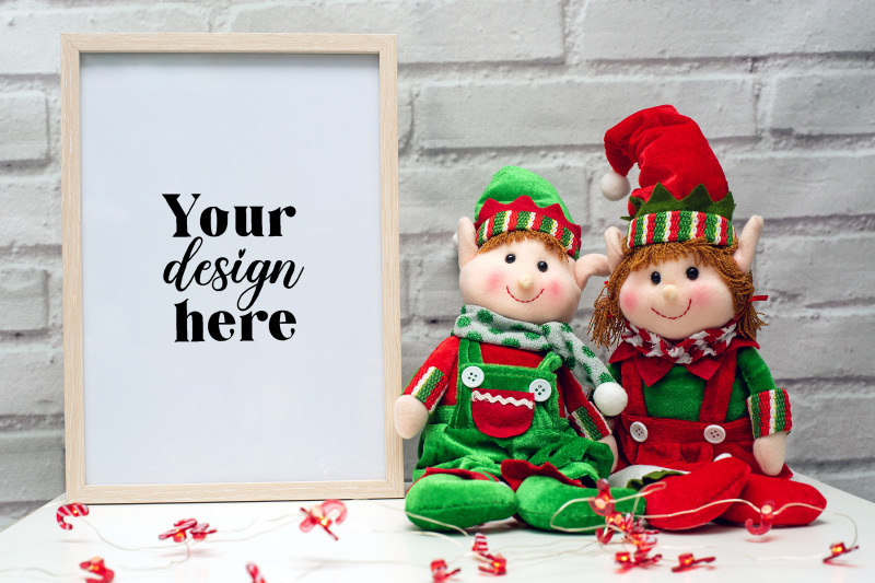 christmas-frame-mockup-elf-mockup-23-holiday-mockup