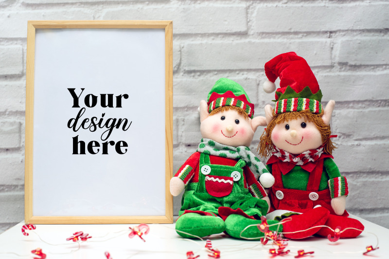 christmas-frame-mockup-elf-mockup-24-holiday-mockup