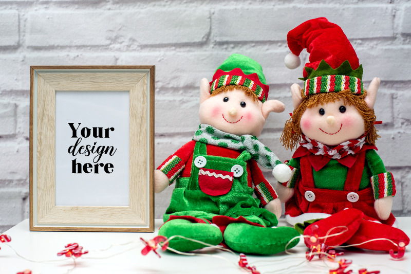 christmas-frame-mockup-elf-mockup-34-holiday-mockup