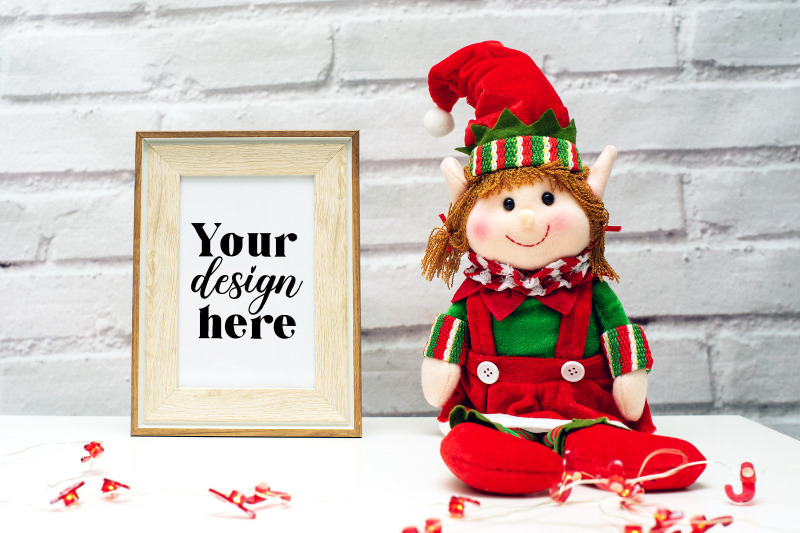 christmas-frame-mockup-elf-mockup-52-holiday-mockup