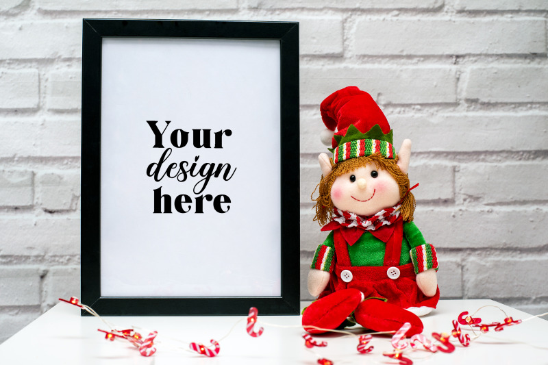 christmas-frame-mockup-elf-mockup-70-holiday-mockup