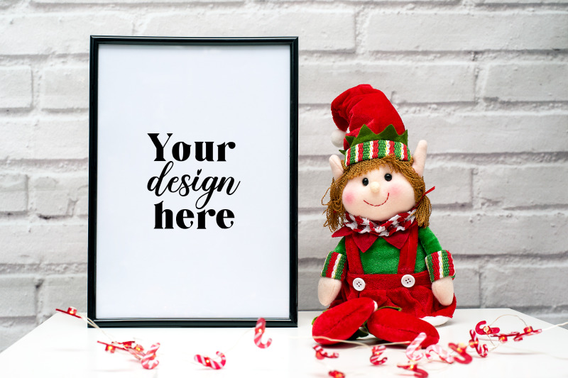 christmas-frame-mockup-elf-mockup-71-holiday-mockup