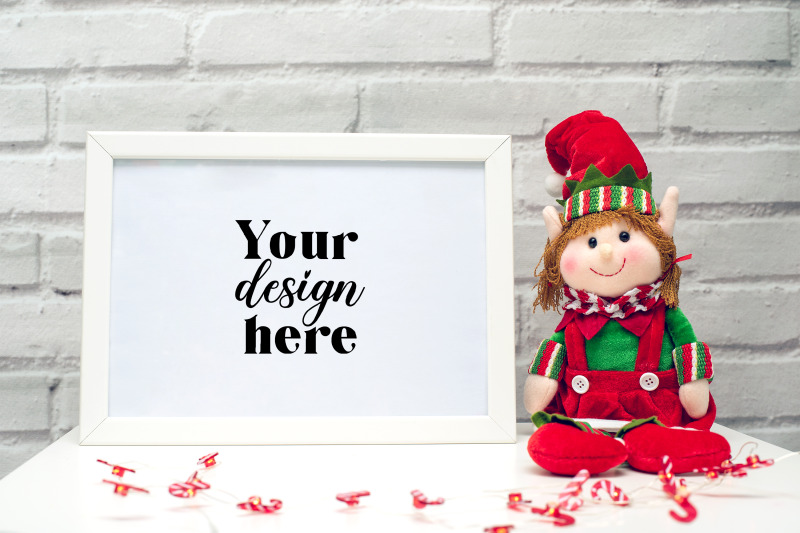 christmas-frame-mockup-elf-mockup-74-holiday-mockup