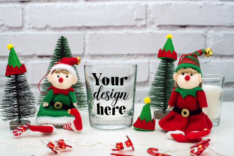 christmas-glass-mockup-stemless-wine-glass-psd-mockup-elf-mockup-99