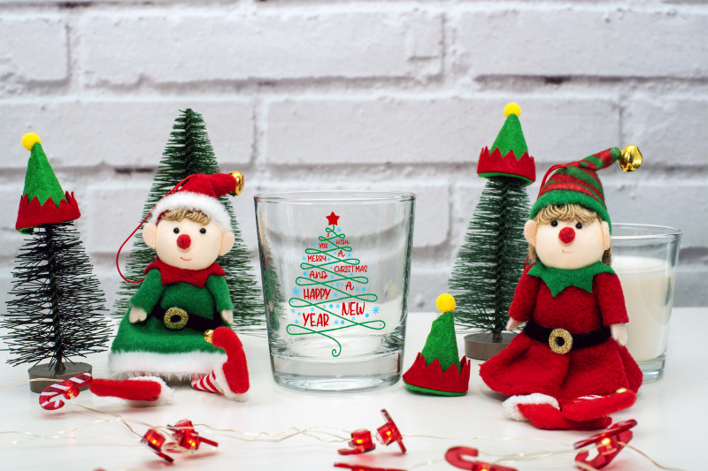 christmas-glass-mockup-stemless-wine-glass-psd-mockup-elf-mockup-99