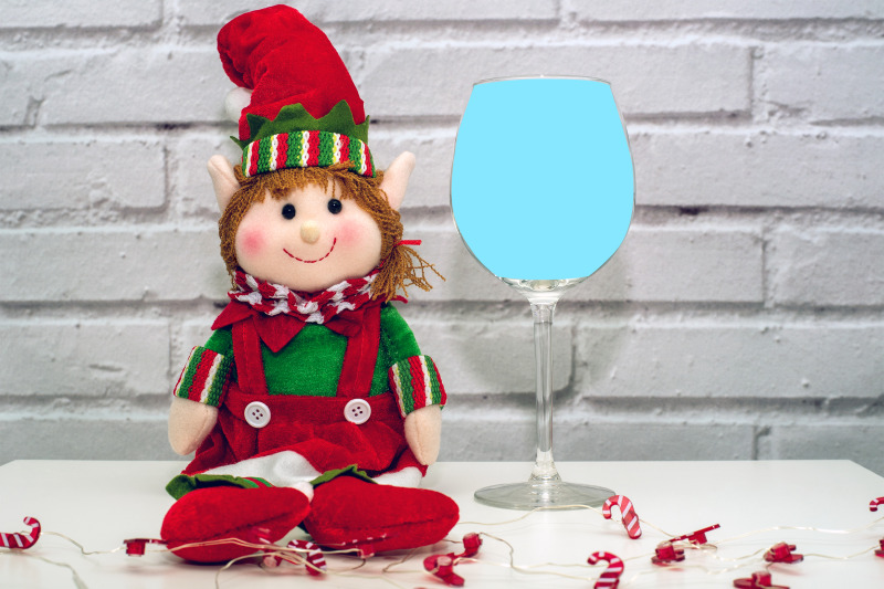 wine-glass-mockup-wine-glass-stock-photo-psd-mockup-elf-mockup-118