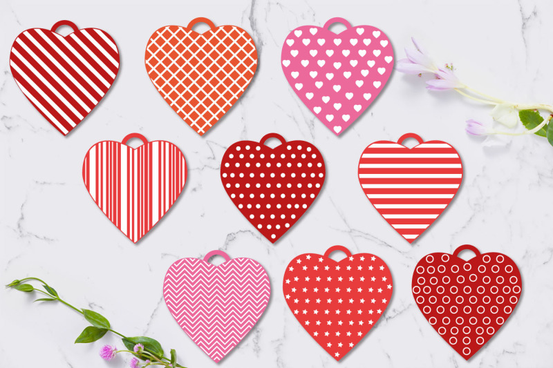 festive-garland-of-hearts-with-ornaments-svg