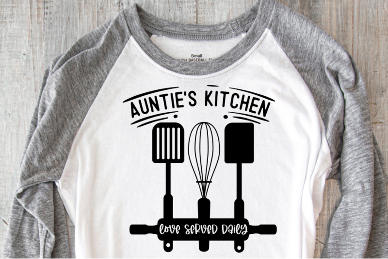 sd0008-3-auntie-039-s-kitchen-love-served-daily