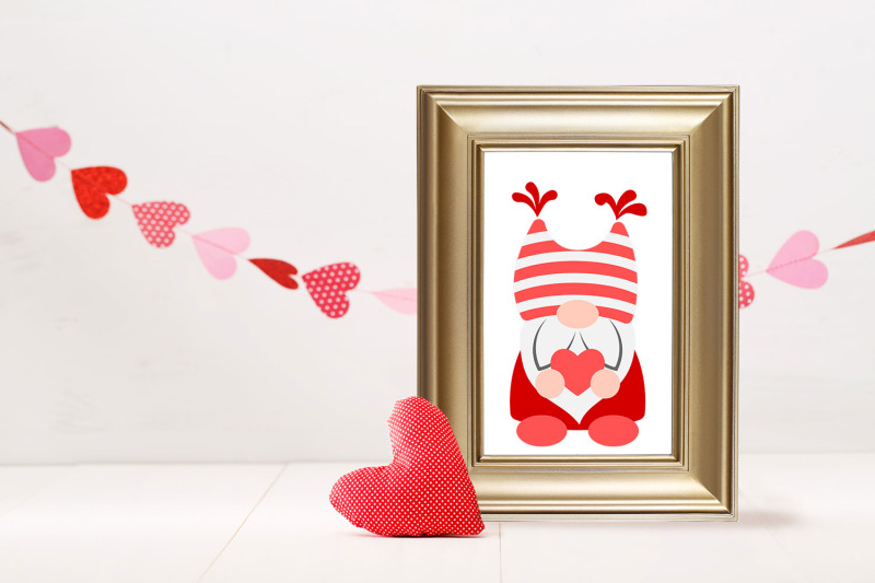 valentine-gnome-holding-heart-svg-png-dxf-eps