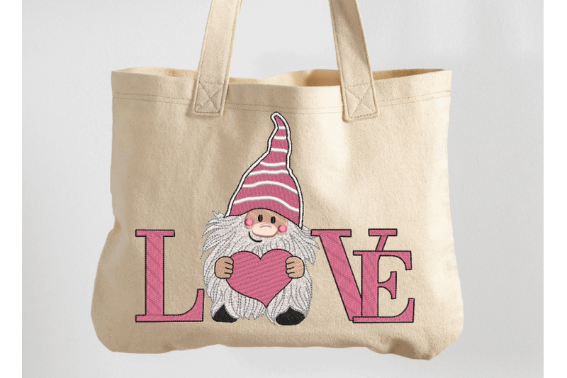 valentine-love-gnome-with-heart-machine-embroidery-design