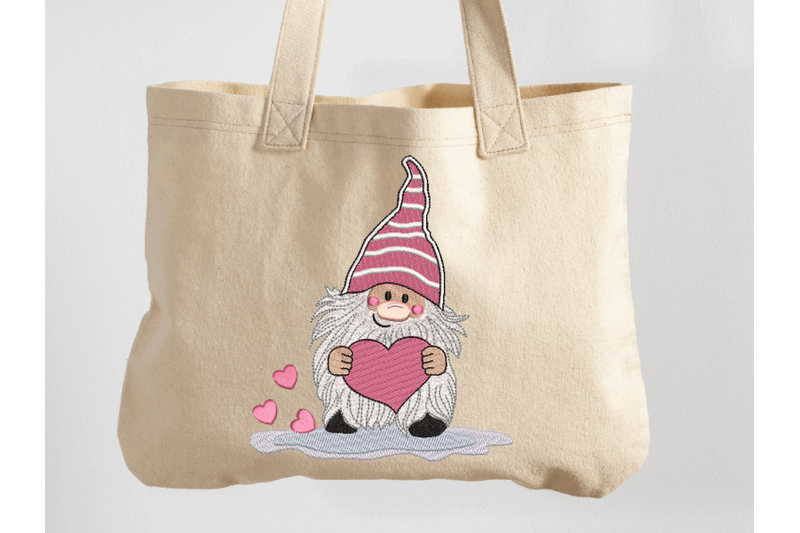 valentine-gnome-with-heart-machine-embroidery-design