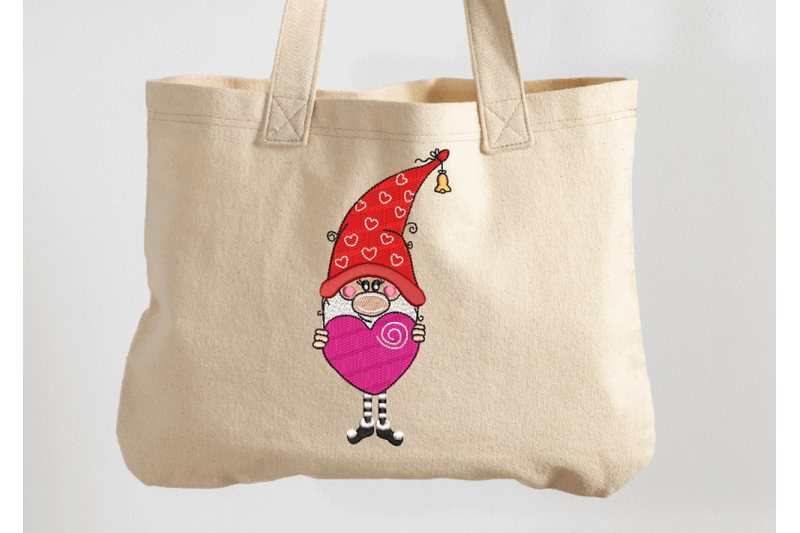 valentine-gnome-with-heart-machine-embroidery-design