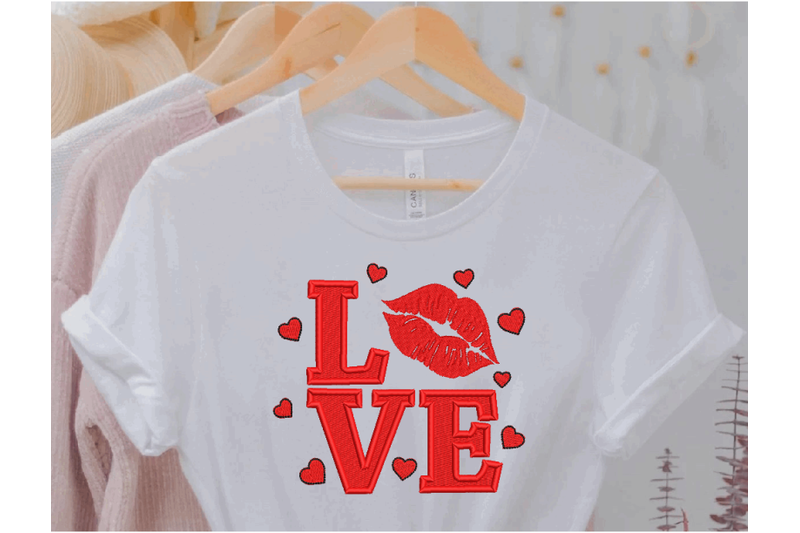 valentine-love-red-lips-machine-embroidery-design