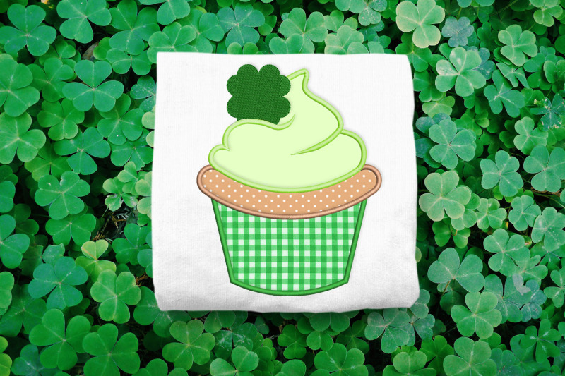 st-patrick-039-s-day-cupcake-with-clover-applique-embroidery