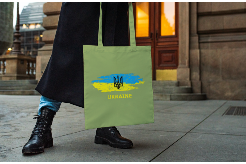 distressed-ukraine-flag-coat-arms-ukraine