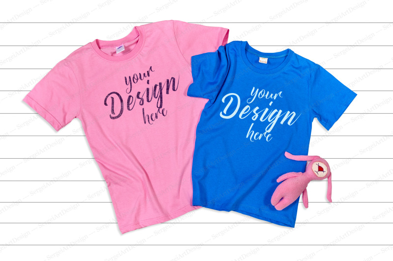 pink-and-blue-t-shirt-flat-lay-mockup-apparel-display