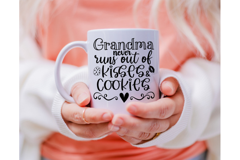 grandma-never-runs-out-of-kisses-and-cookies-svg