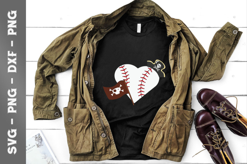 vintage-pirate-baseball-heart-with-skull