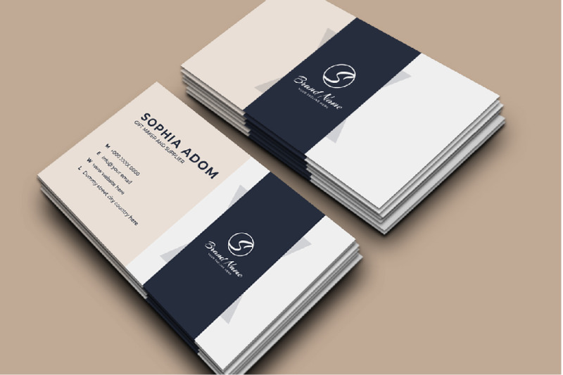 clean-and-modern-feminine-business-card