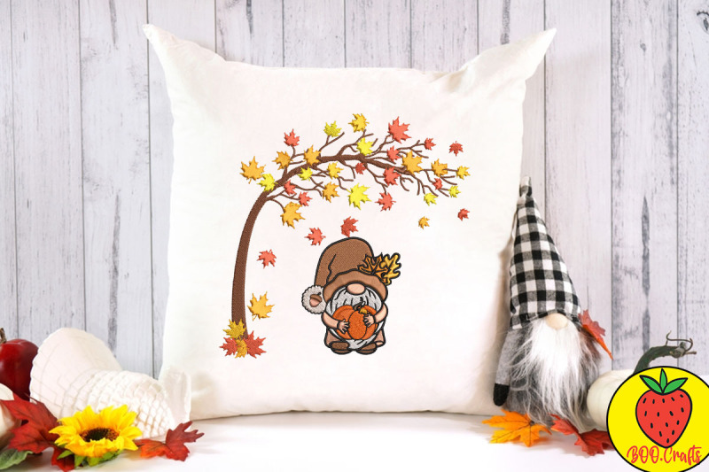 autumn-gnome-with-pumpkin-embroidery-design