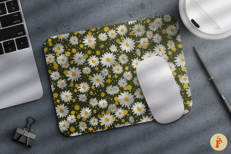 white-and-yellow-tiny-daisy-mouse-pad