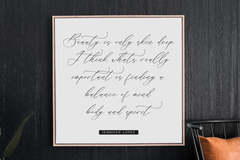 liontinela-realise-chic-calligraphy-font