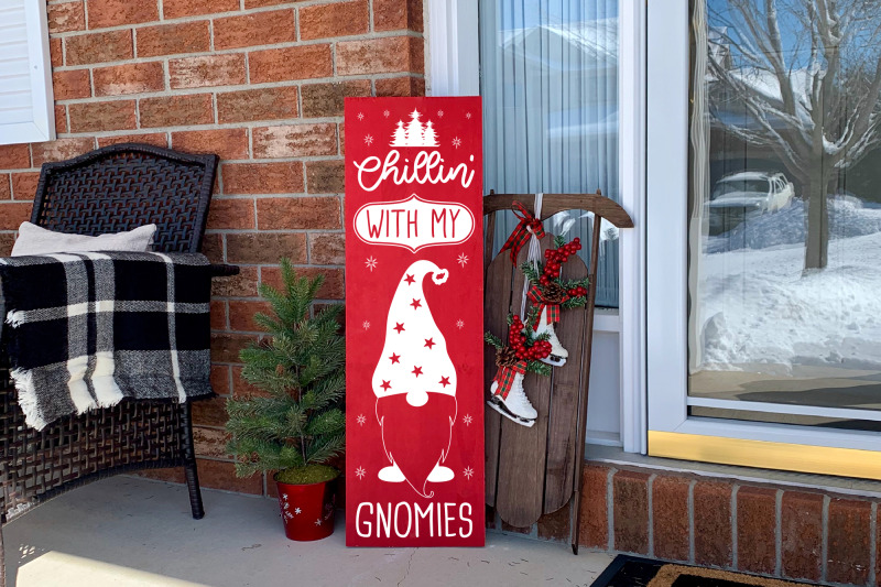 chillin-with-my-gnomies-christmas-porch-sign-svg