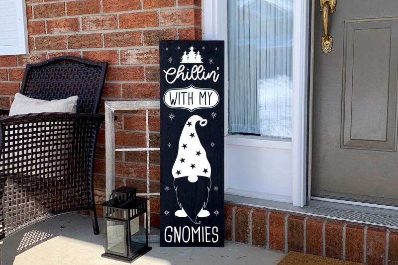 chillin-with-my-gnomies-christmas-porch-sign-svg