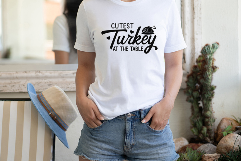 cutest-turkey-at-the-table-svg-cut-file