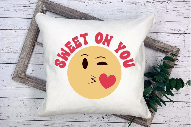 sweet-on-you-retro-valentine-svg