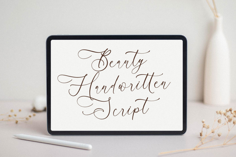 andorale-heart-beauty-handwritten-script