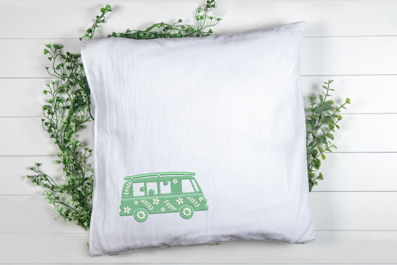 hippie-bus-for-machine-embroidery