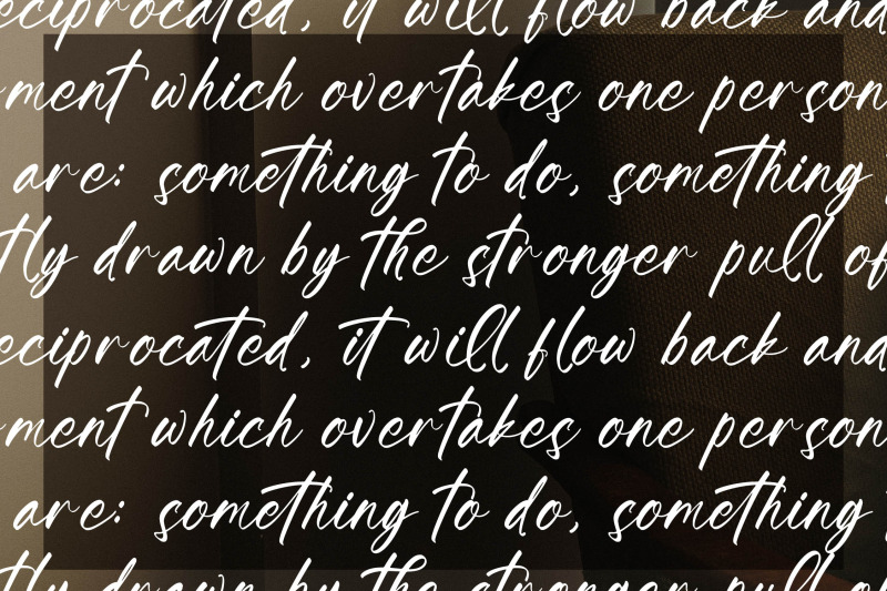 gatmoley-modern-handwritten-font