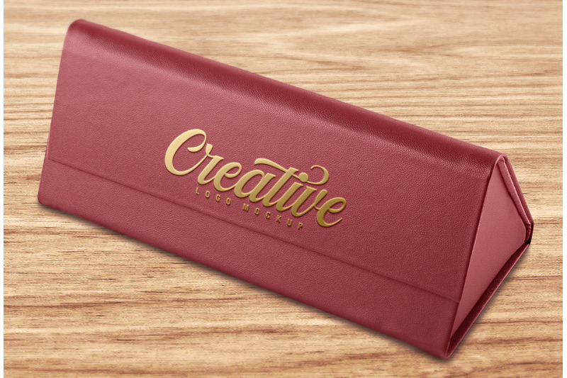 gold-foil-logo-mockup-red-leather-jewelry-box