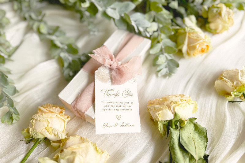 peach-floral-wedding-card-mockup