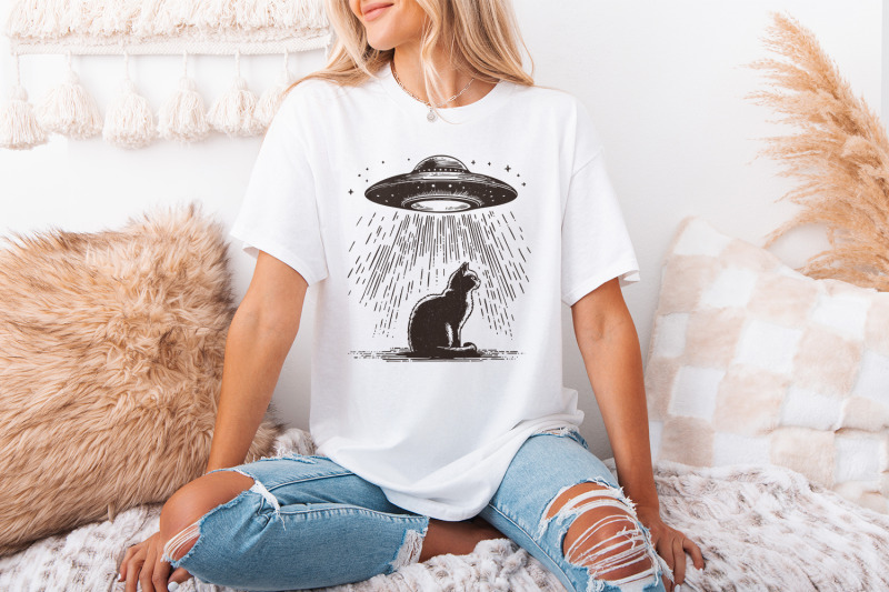 funny-cat-shirt-png-retro-space-cat-ufo-alien-abduction-meme-trendy