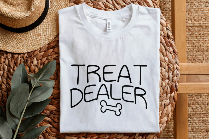 funny-dog-lover-png-dog-mom-gift-treat-dealer-png-dog-mom-shirt-do