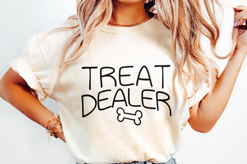 funny-dog-lover-png-dog-mom-gift-treat-dealer-png-dog-mom-shirt-do