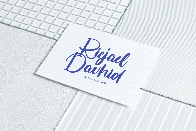 dhaytime-bracket-bold-handwritten-font