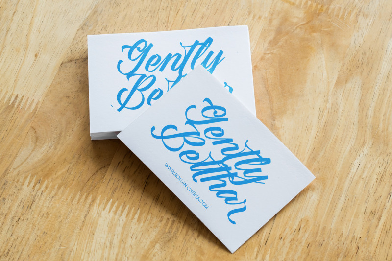 clesha-halgestine-modern-calligraphy-font