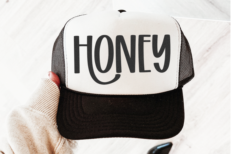 golden-peach-cute-handwritten-font
