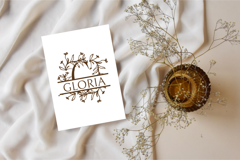 flora-crest-split-monogram