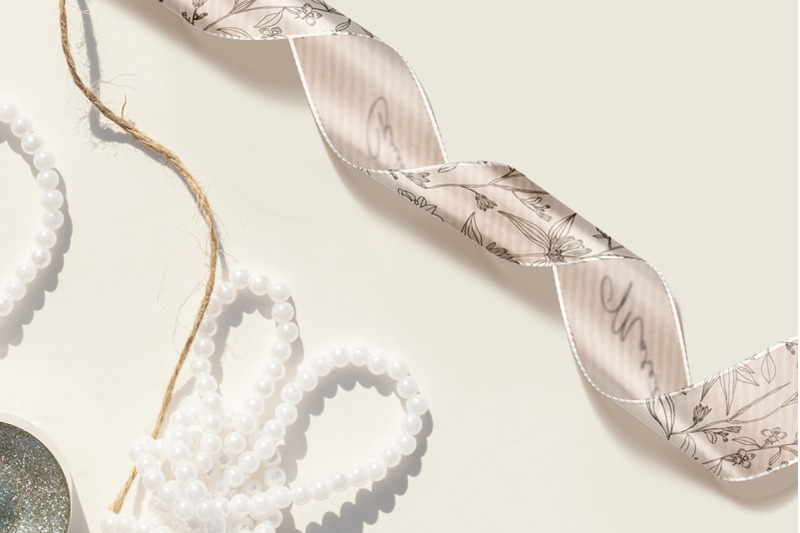 curly-ribbon-mockup