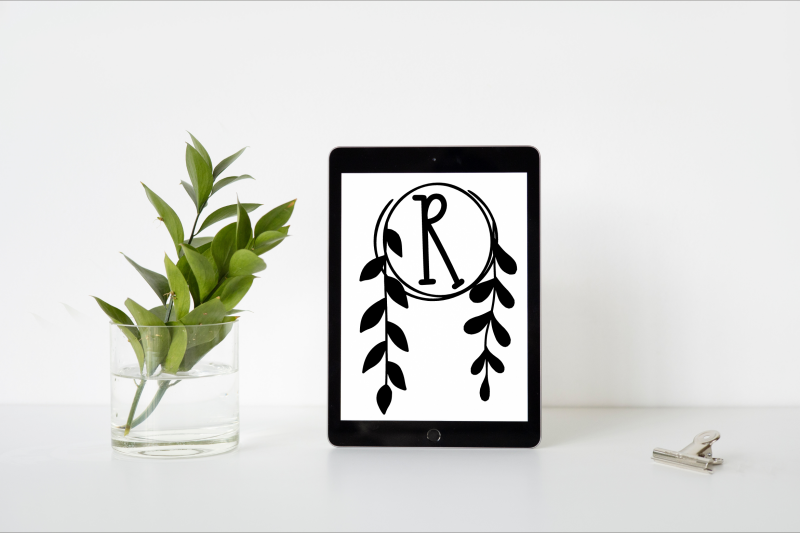 autumn-leaf-monogram