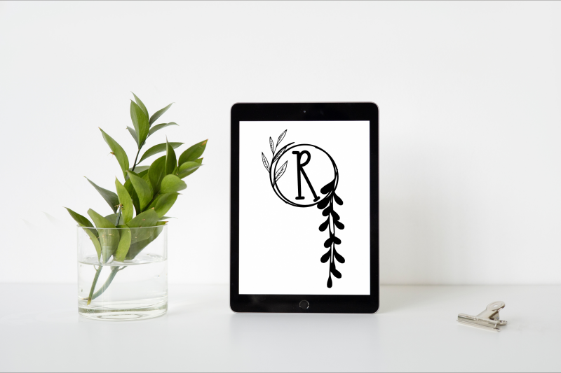 boho-blossom-circle-monogram