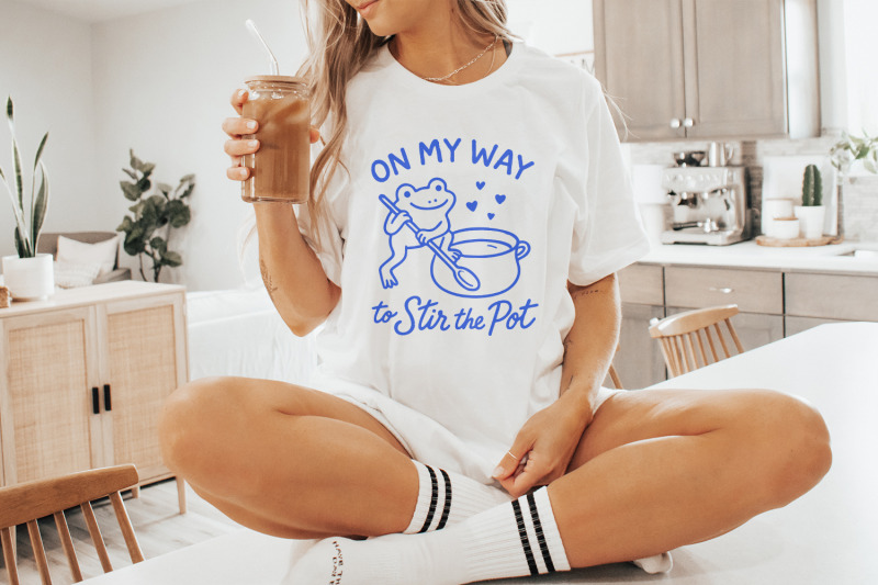 on-my-way-to-stir-the-pot-png-funny-frog-digital-download-retro-kawa